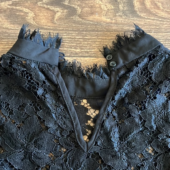 WAYF Lace Top - Picture 4 of 6